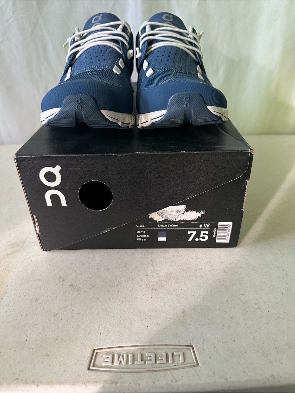 On Cloud Womens 7.5 Denim White Running Shoes Swiss Engineering Sneakers - Picture 2 of 8